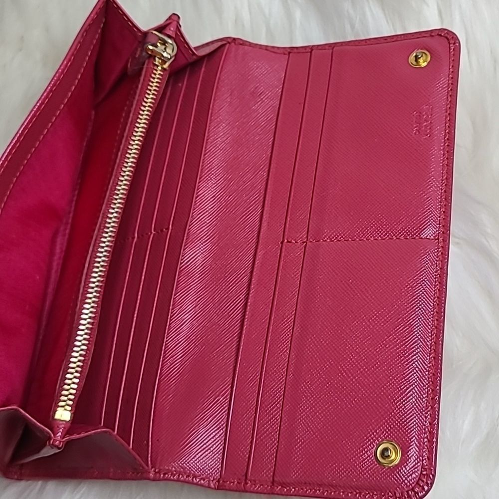 💯 Authentic Prada Safiano Long Wallet 🍀 - Picture 13 of 14